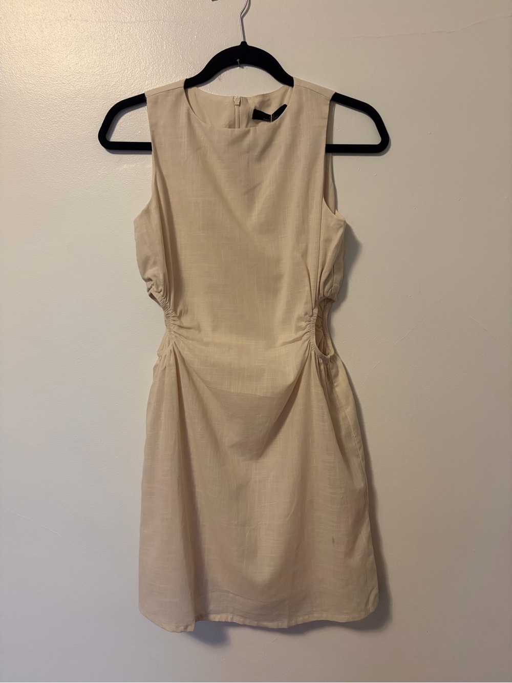 Sleeveless Cream Sheath Dress